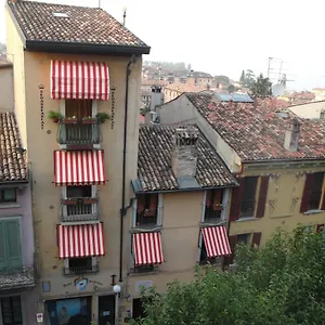 https://the-tower-of-the-old-king.it-lombardy.com